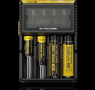 Зарядное интеллектуальное  устройство NiteCore D4